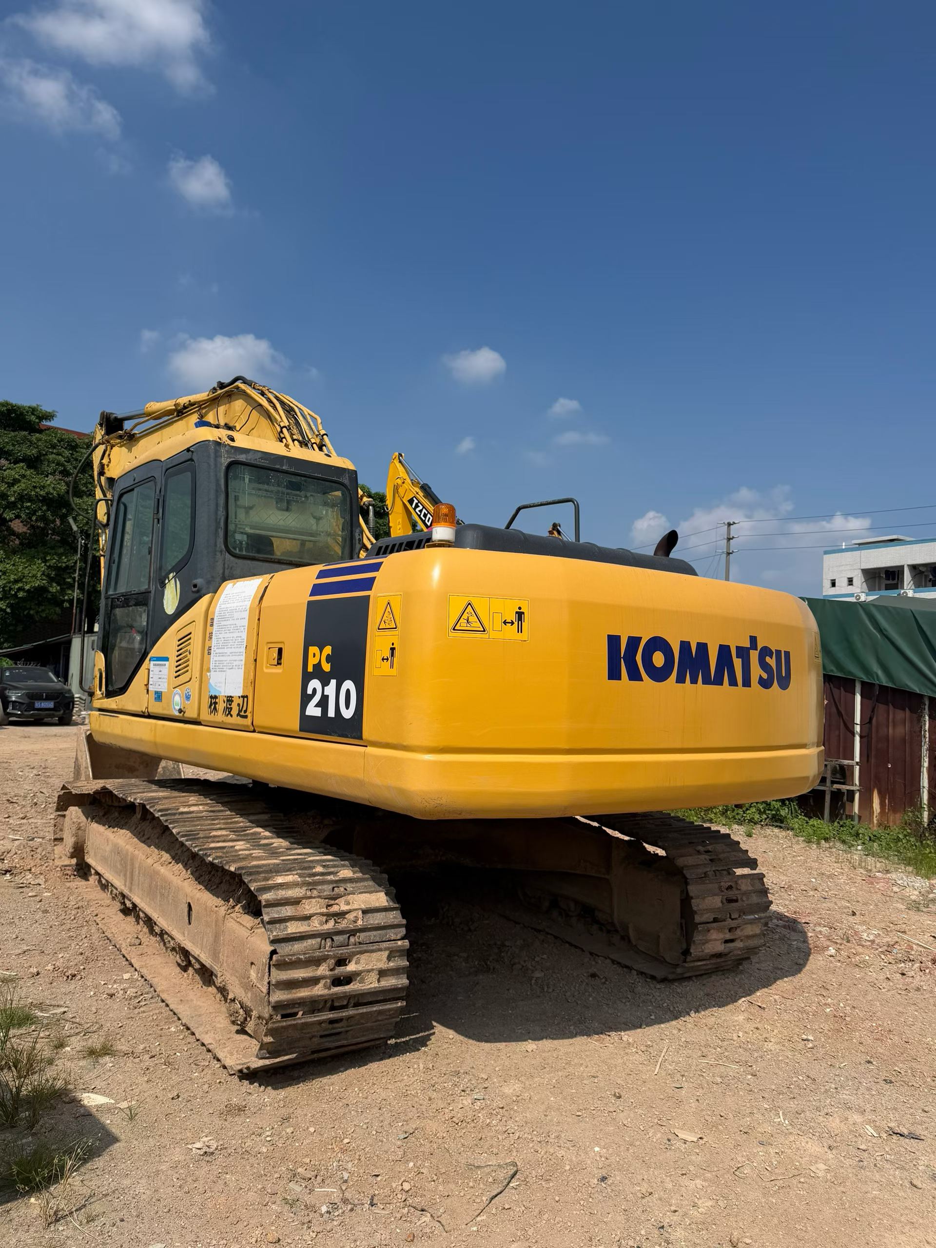 Buy Komatsu PC210-7 Used Excavator / 1