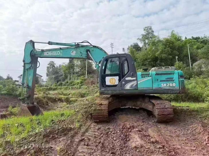 Buy Kobelco SK210-6 Used Excavator / 1