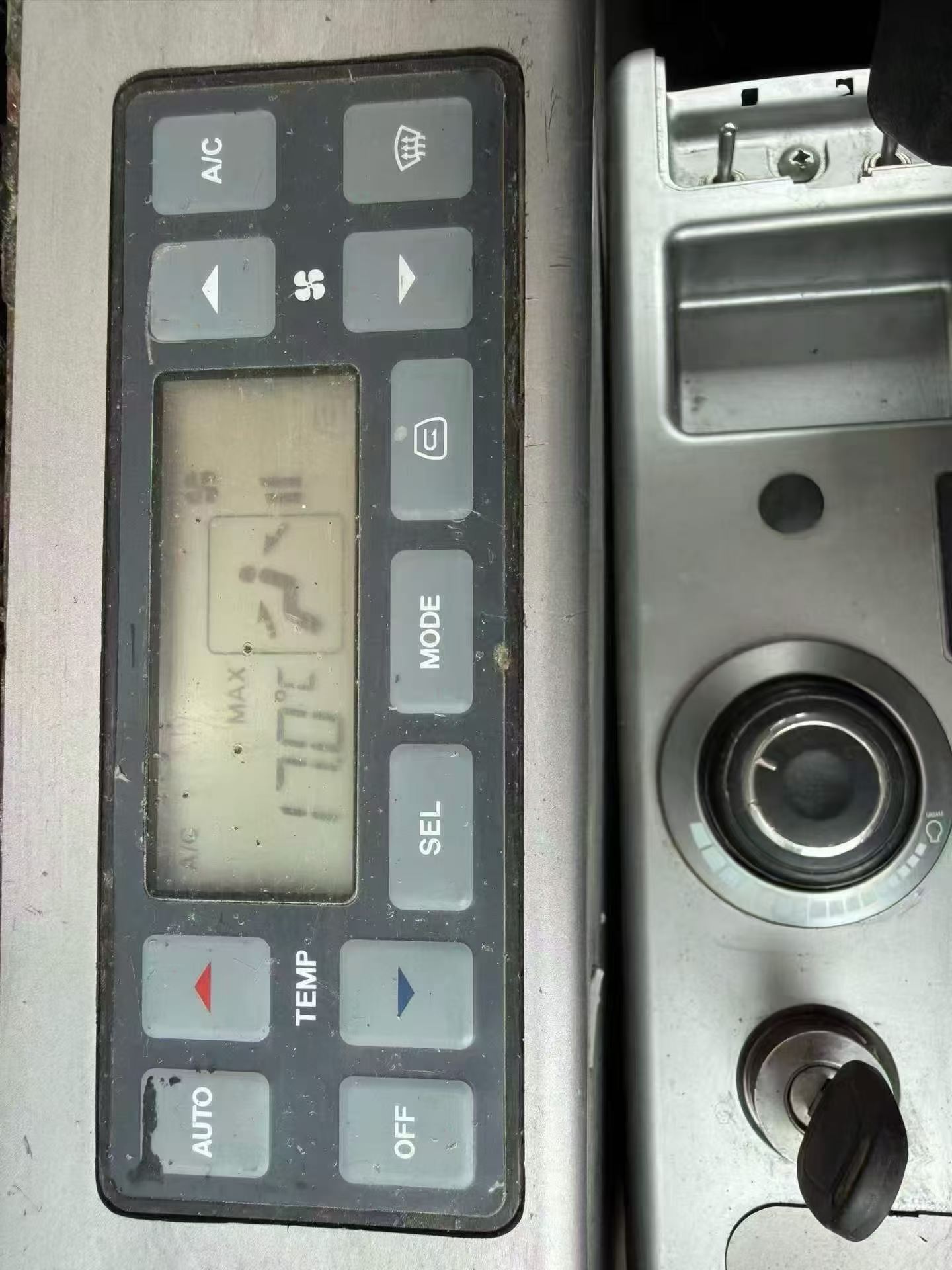 Buy Doosan DX260LC Used Excavator / 5 Buy Doosan DX260LC Used Excavator / 5