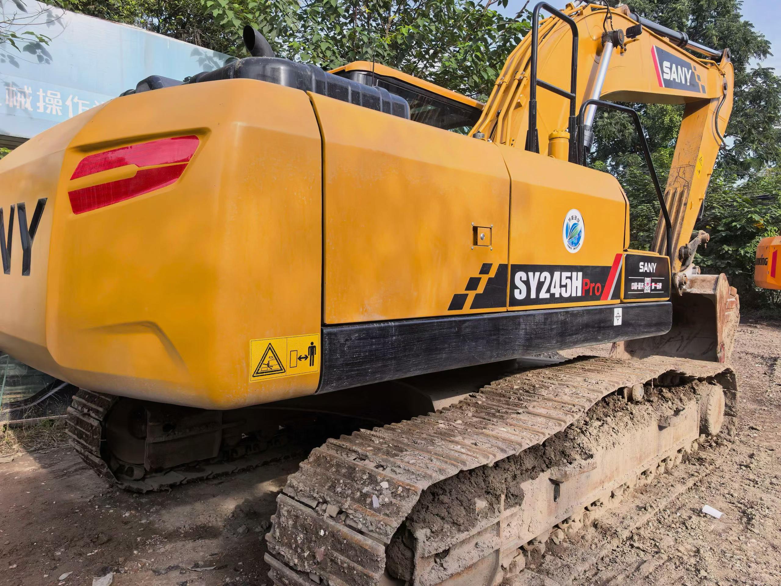 Buy Sany SY215H Used Excavator / 9 Buy Sany SY215H Used Excavator / 9