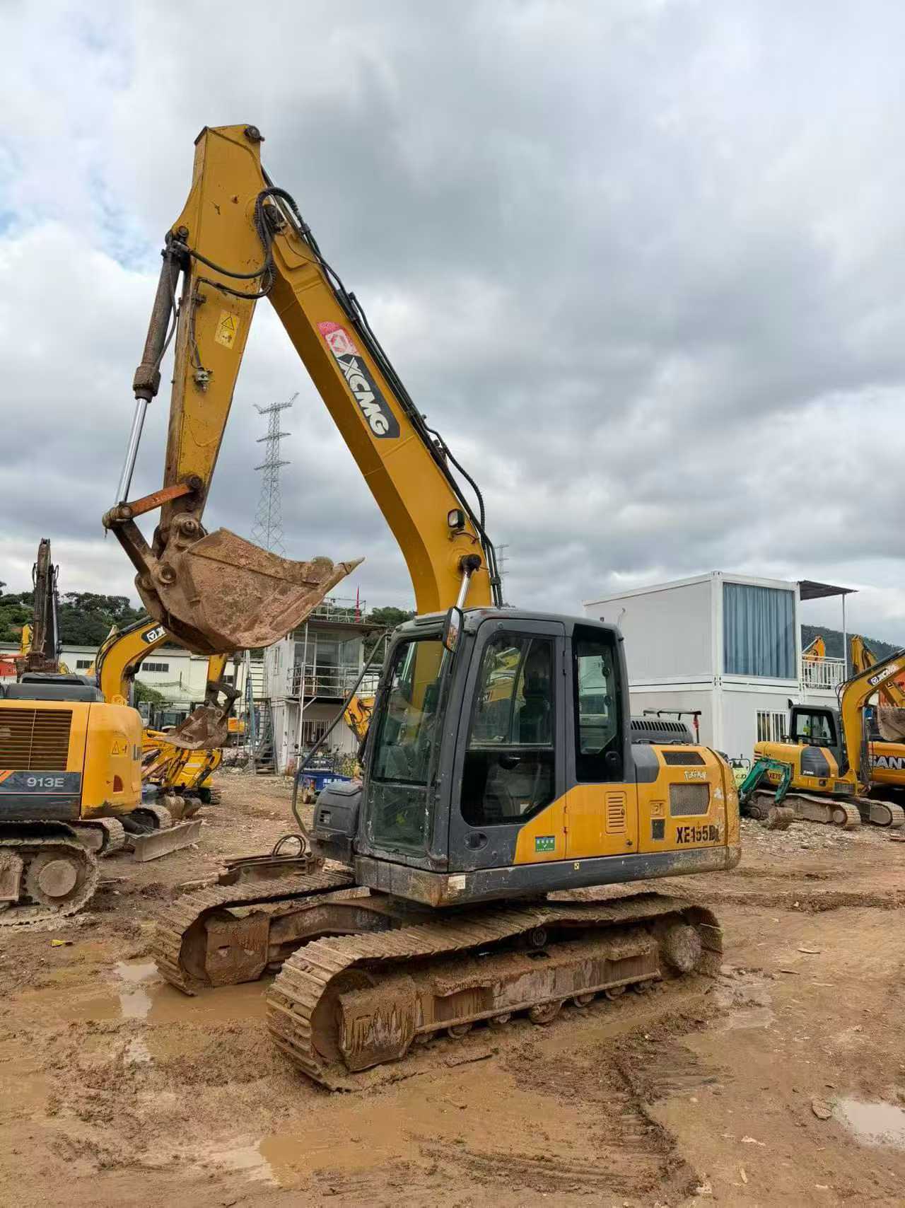 Buy XCMG XE135B Used Excavator / 1