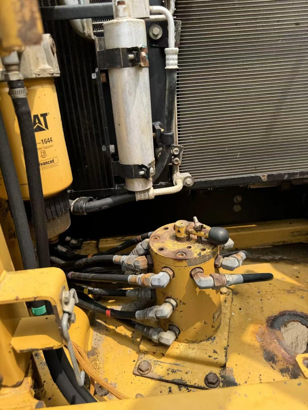 Buy Caterpillar 320D Used Excavator / 7