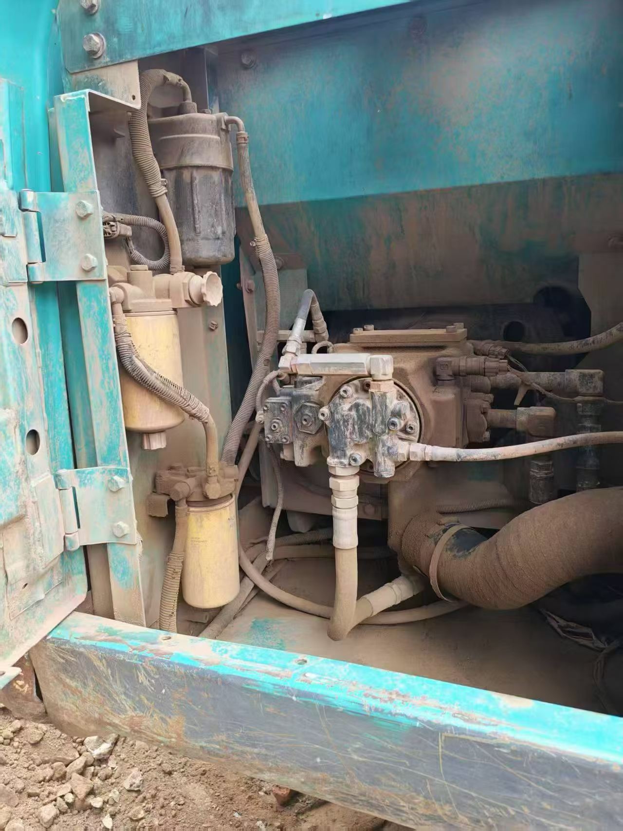 Buy Kobelco SK140 Used Excavator / 3
