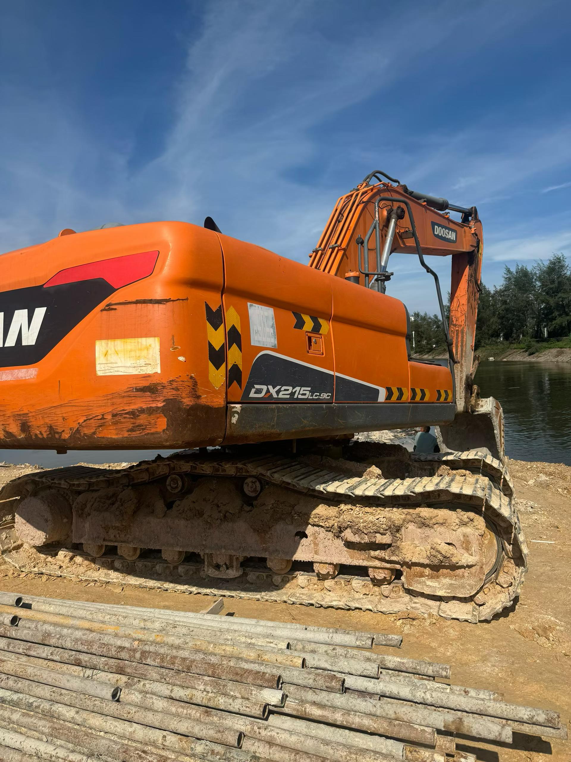 Buy Doosan DH215-7 Used Excavator / 8 Buy Doosan DH215-7 Used Excavator / 8