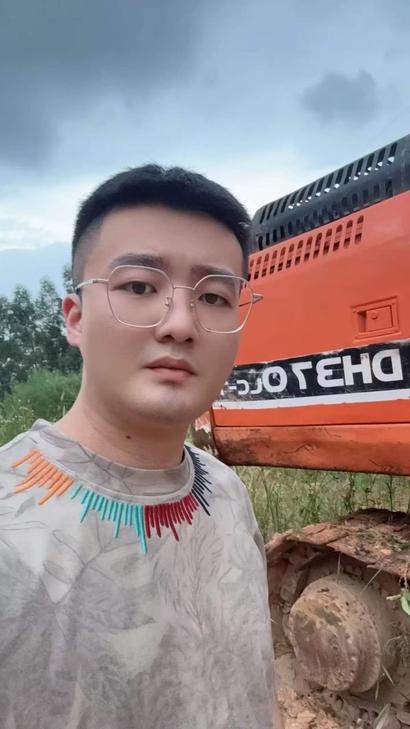 Buy Doosan DH300-7 Used Excavator / 1