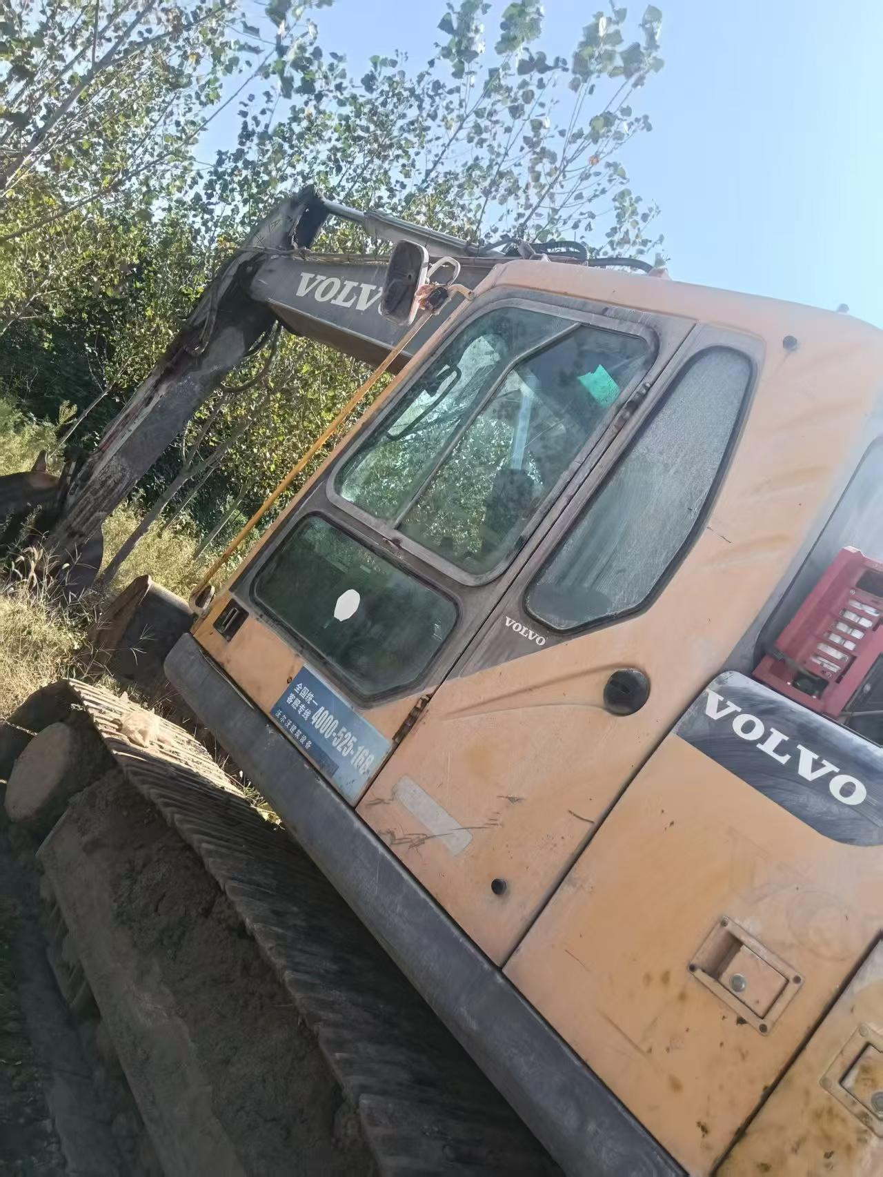 Buy Volvo EC210B Used Excavator / 1