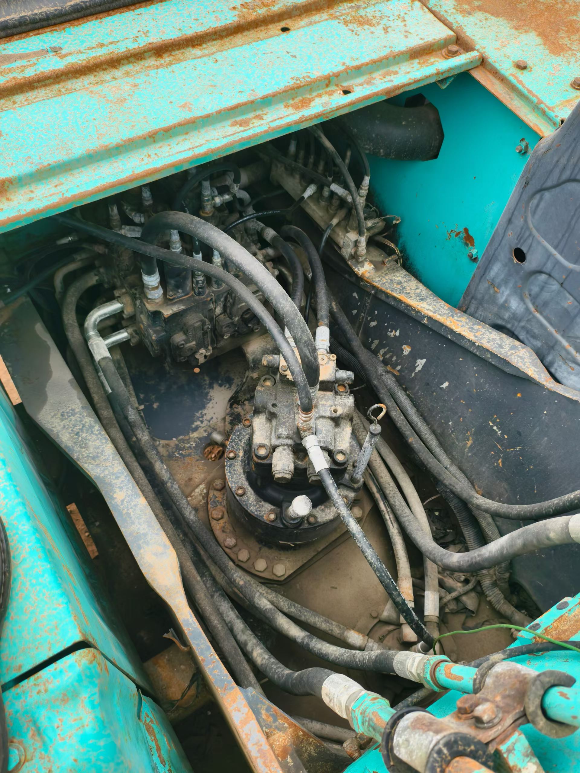 Buy Kobelco SK210 Used Excavator / 5 Buy Kobelco SK210 Used Excavator / 5