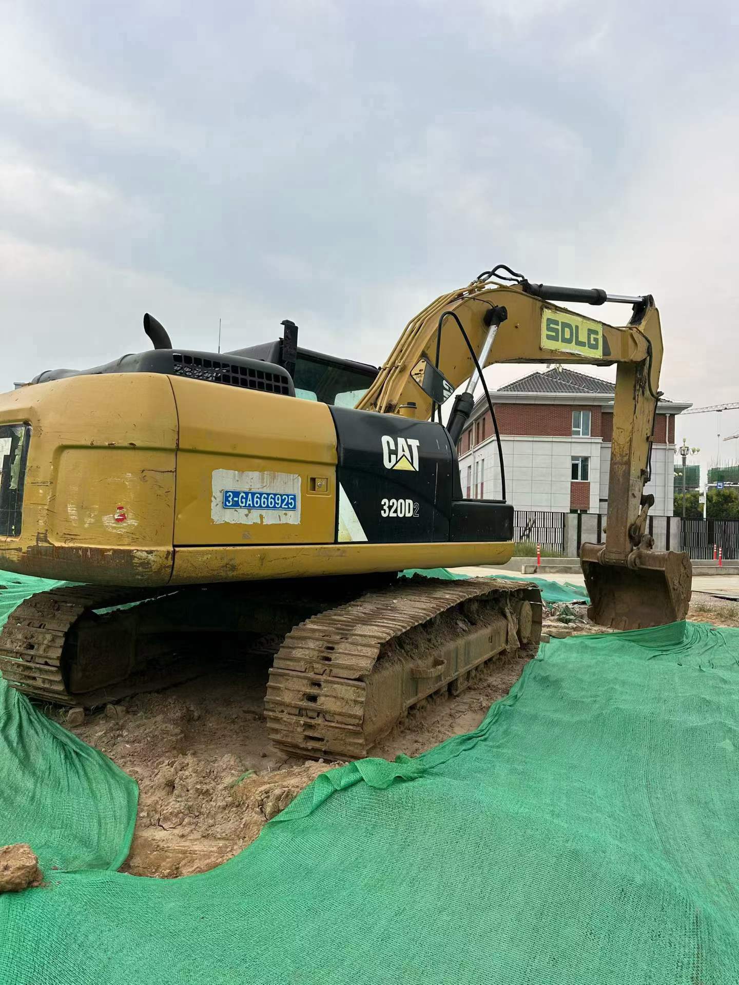 Buy Caterpillar 320D Used Excavator / 3