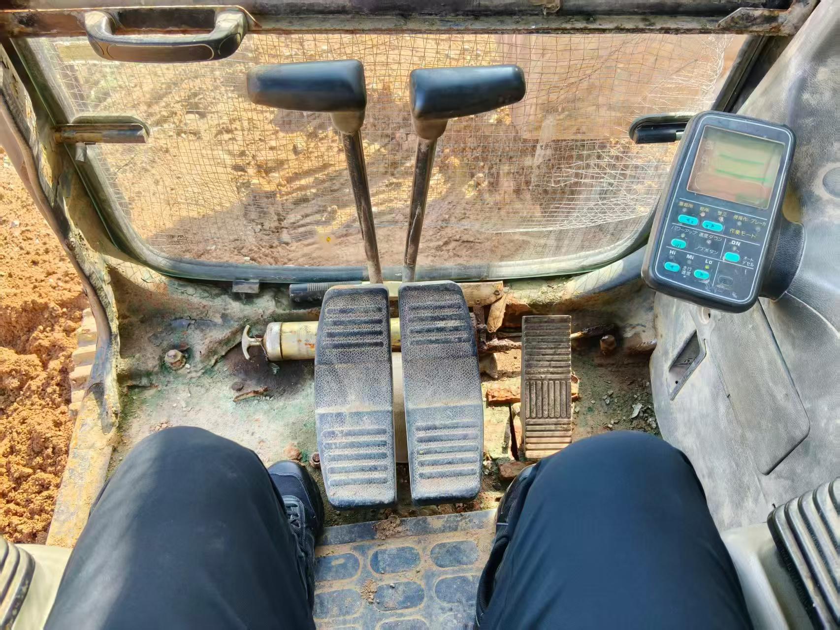 Buy Komatsu PC120-6 Used Excavator / 3