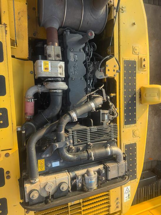 Buy Komatsu PC200-8N1 Used Excavator / 1