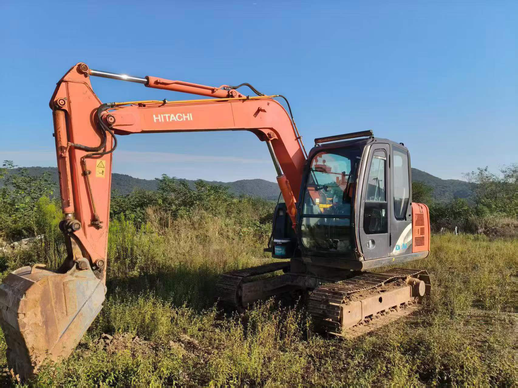 Buy Hitachi ZX70-5A Used Excavator / 1