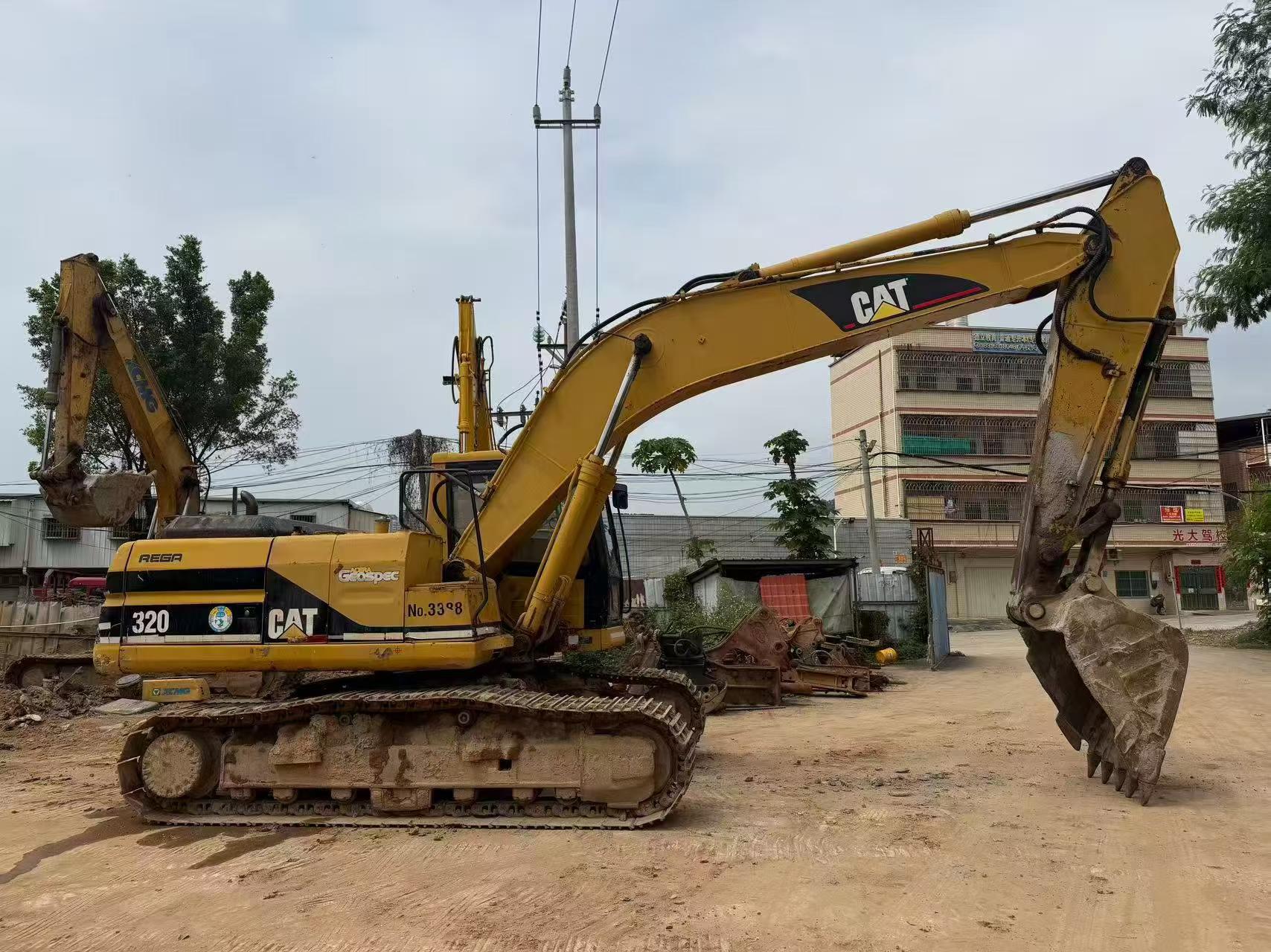 Buy Caterpillar 320V2 Used Excavator / 2 Buy Caterpillar 320V2 Used Excavator / 2
