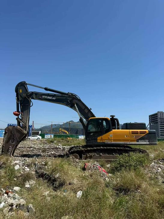 Buy Hyundai R485LVS Used Excavator / 1