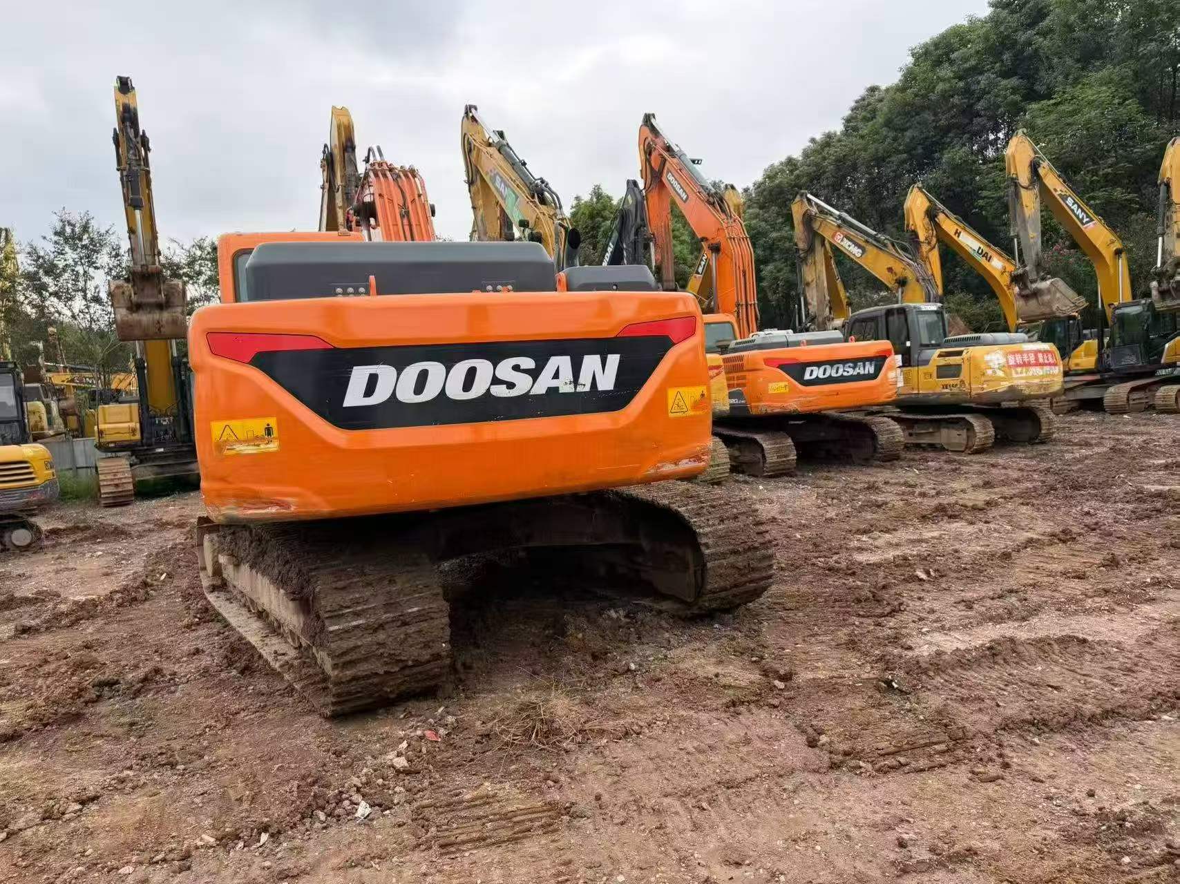 Buy Doosan DH220-3 Used Excavator / 2