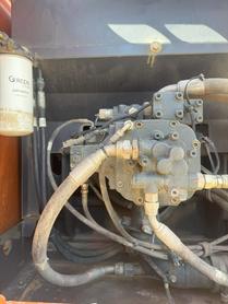 Buy Doosan DH215-7 Used Excavator / 4 Buy Doosan DH215-7 Used Excavator / 4