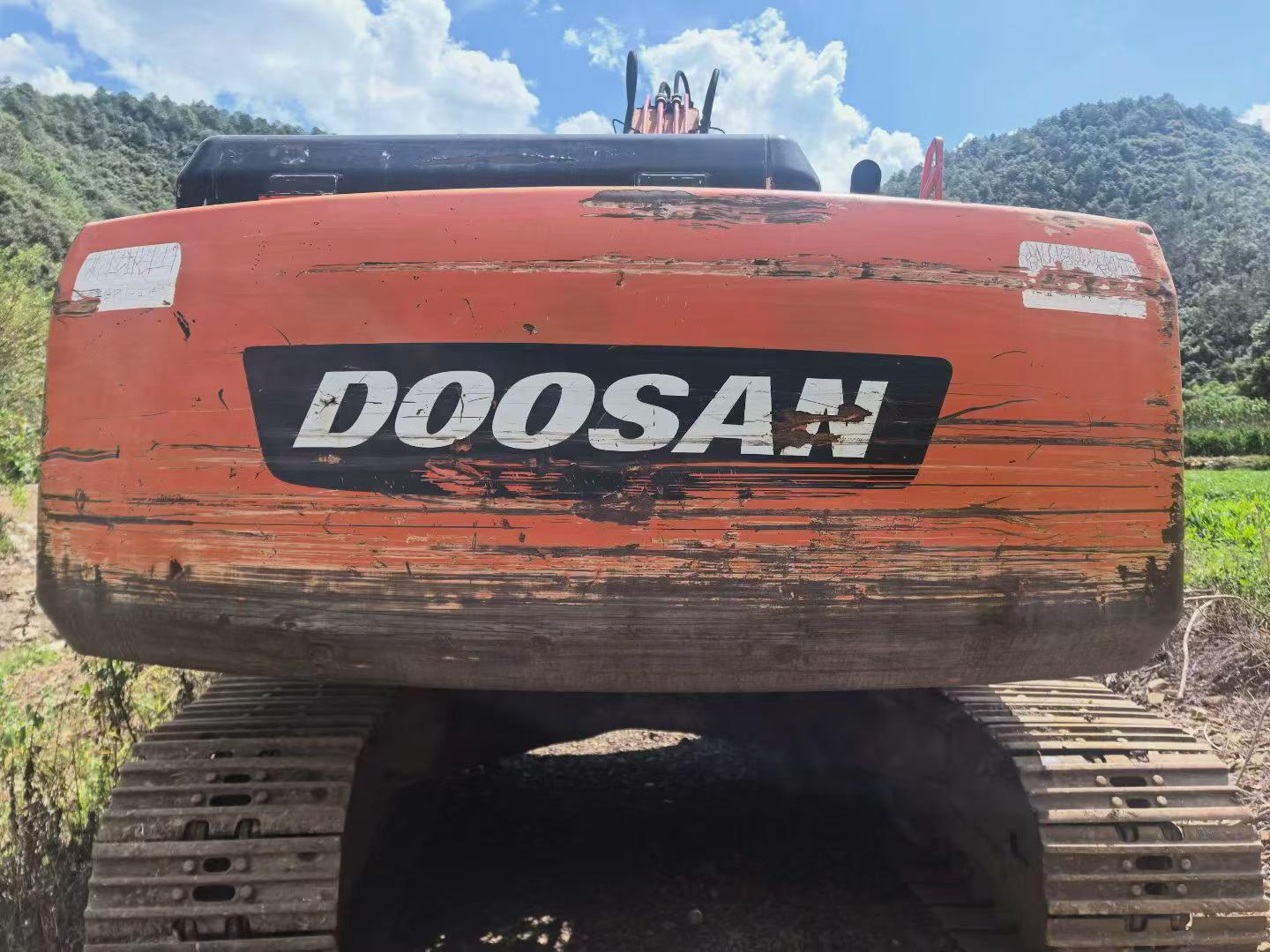 Buy Doosan DH225-7 Used Excavator / 2 Buy Doosan DH225-7 Used Excavator / 2