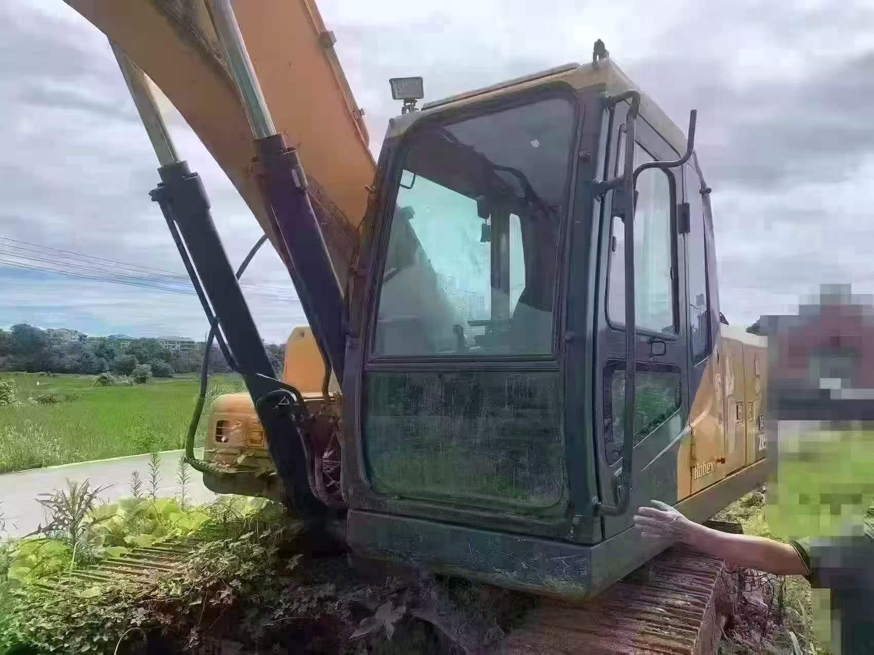 Buy Hyundai R215VS Used Excavator / 2 Buy Hyundai R215VS Used Excavator / 2