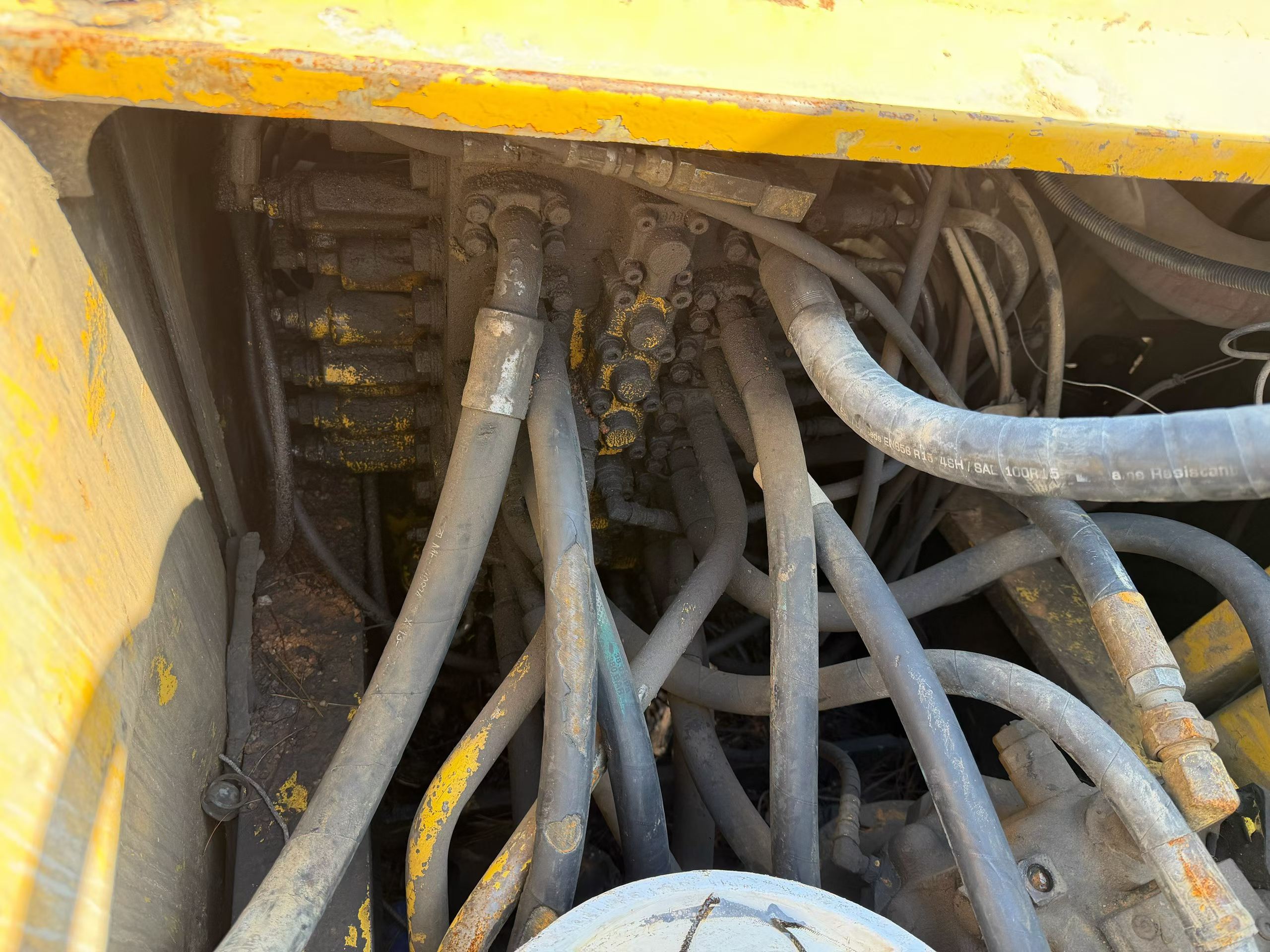 Buy Komatsu PC200-7 Used Excavator / 7 Buy Komatsu PC200-7 Used Excavator / 7