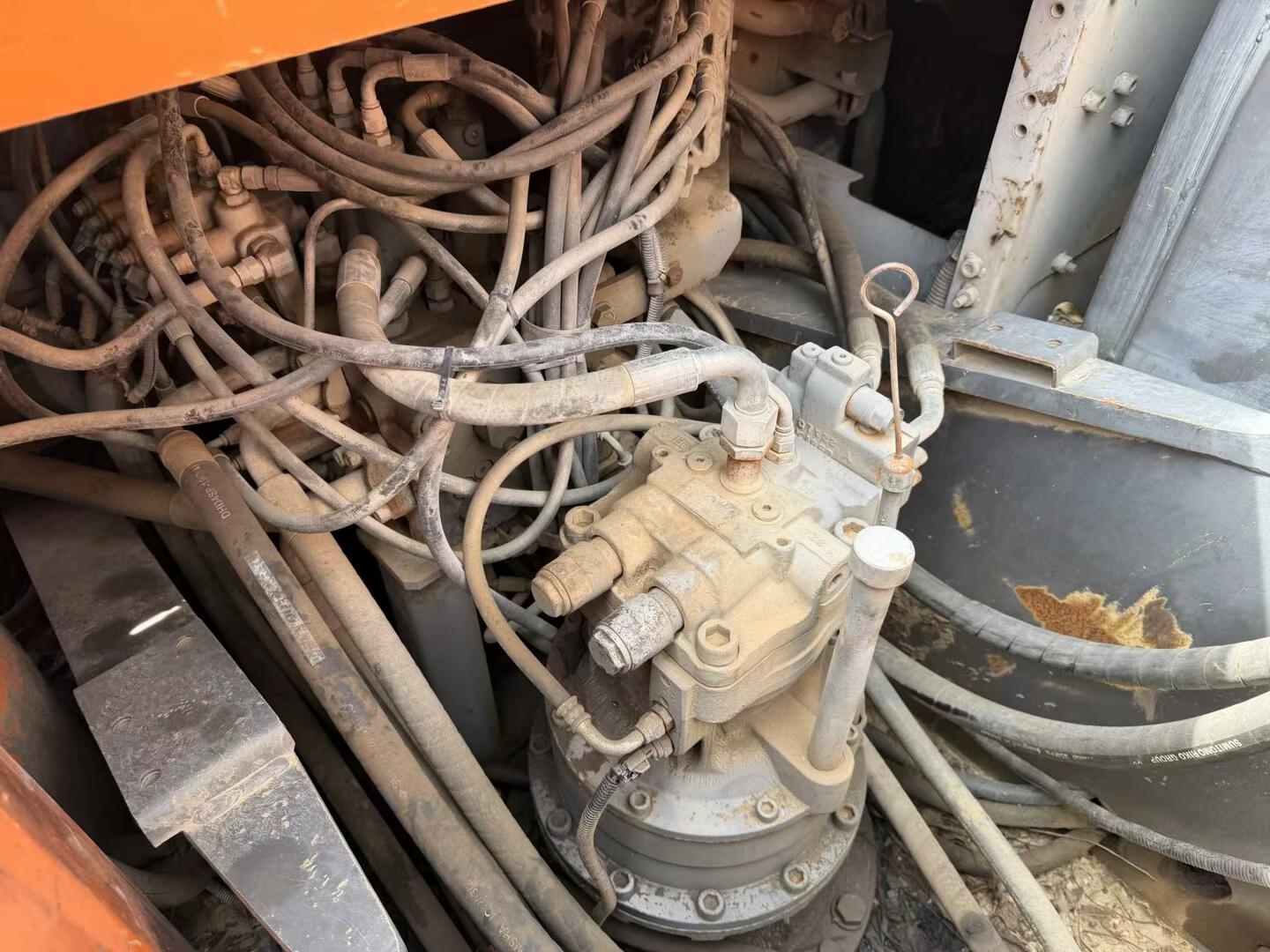 Buy Hitachi EX200-3 Used Excavator / 4