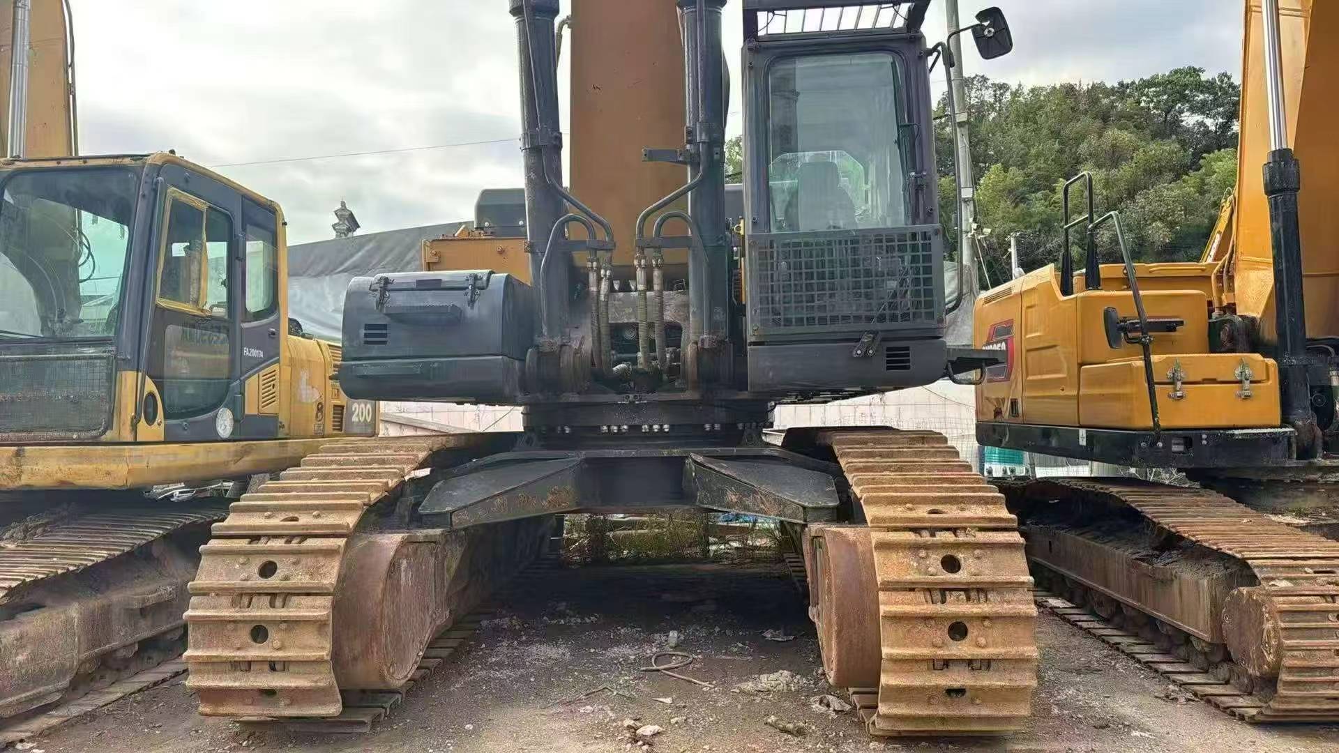 Buy XCMG XE690DK Used Excavator / 1