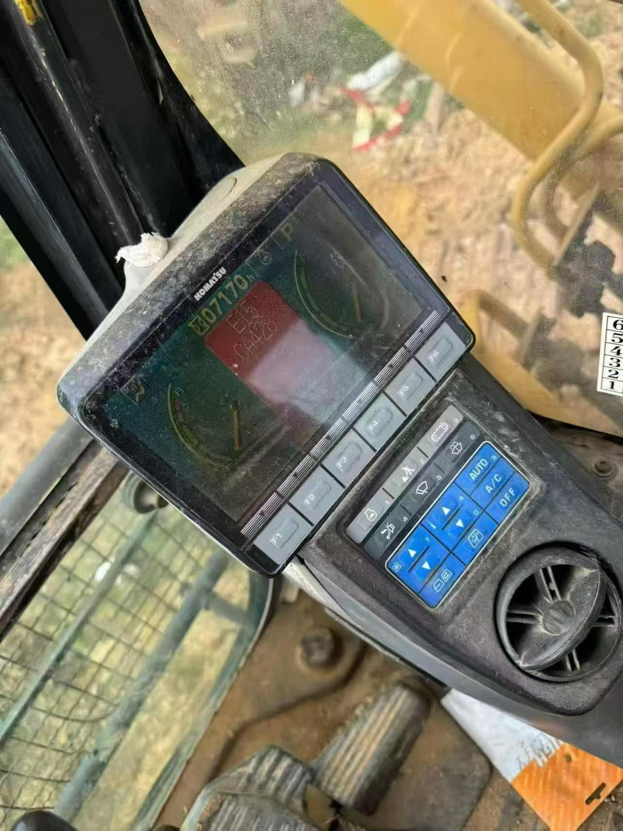 Buy Komatsu PC200-8N1 Used Excavator / 5 Buy Komatsu PC200-8N1 Used Excavator / 5