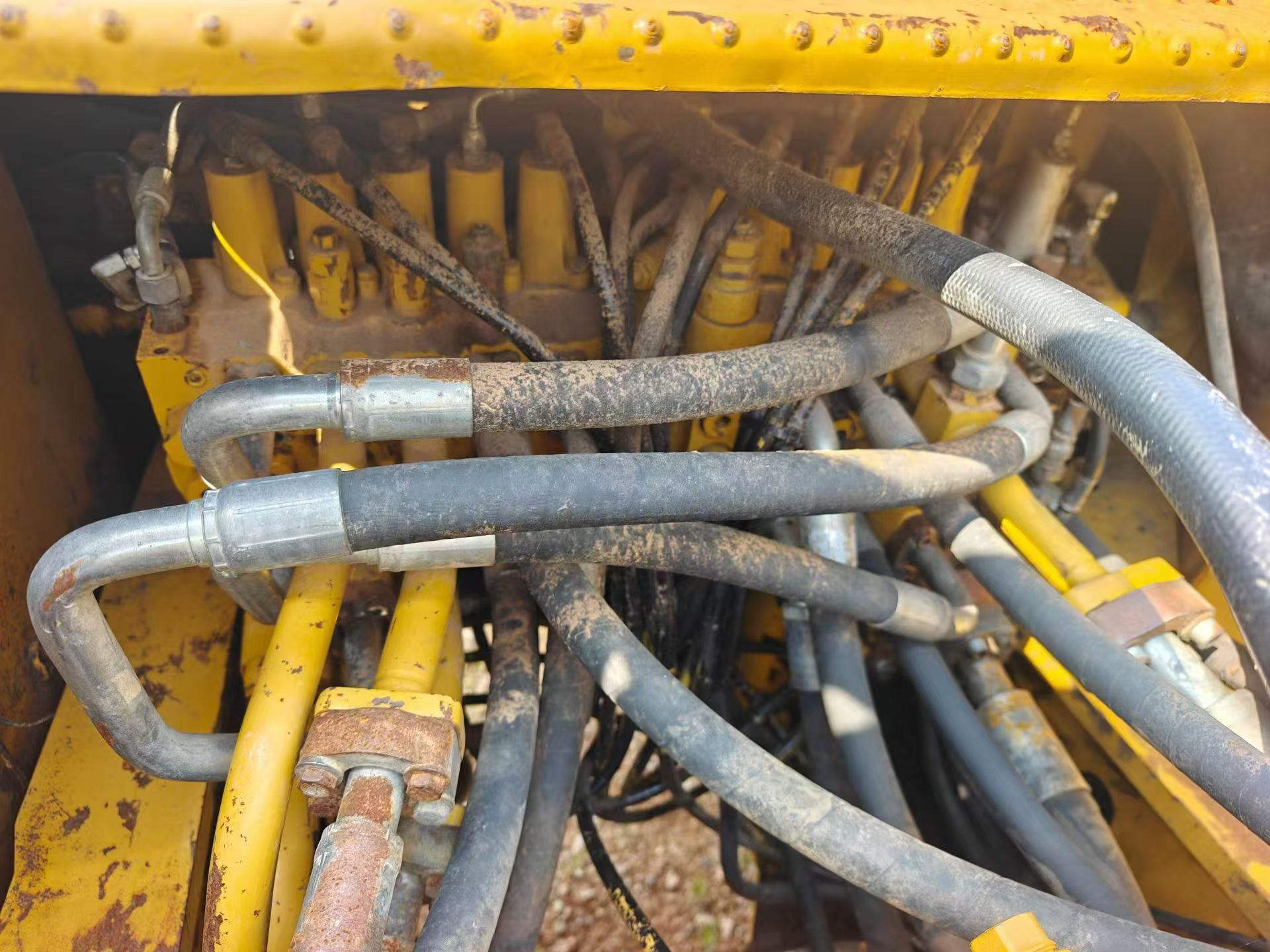 Buy Caterpillar CT20 Used Excavator / 6 Buy Caterpillar CT20 Used Excavator / 6