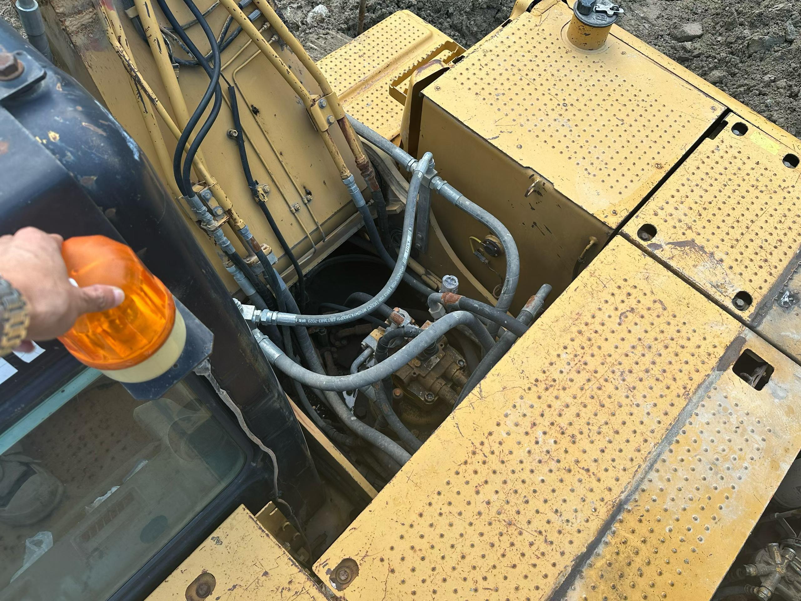Buy Caterpillar 320D Used Excavator / 8 Buy Caterpillar 320D Used Excavator / 8