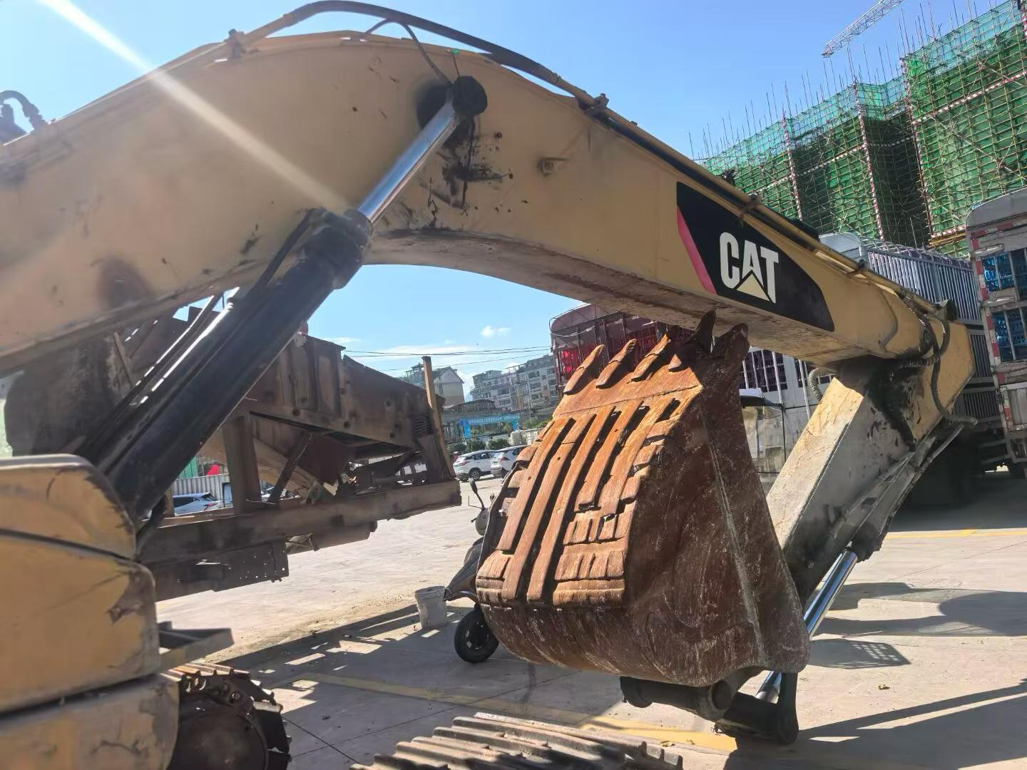 Buy Caterpillar 320D Used Excavator / 9 Buy Caterpillar 320D Used Excavator / 9