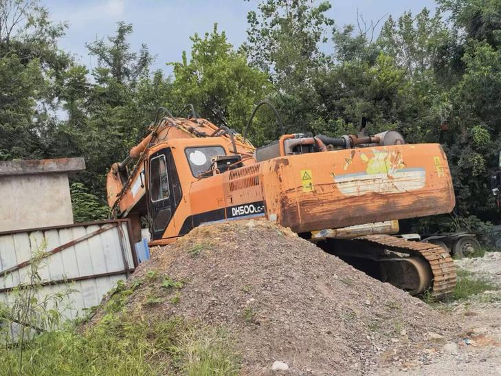 Buy Doosan DH500 Used Excavator / 1