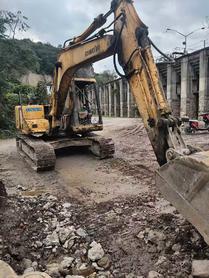 Buy Komatsu PC100-6 Used Excavator / 4 Buy Komatsu PC100-6 Used Excavator / 4