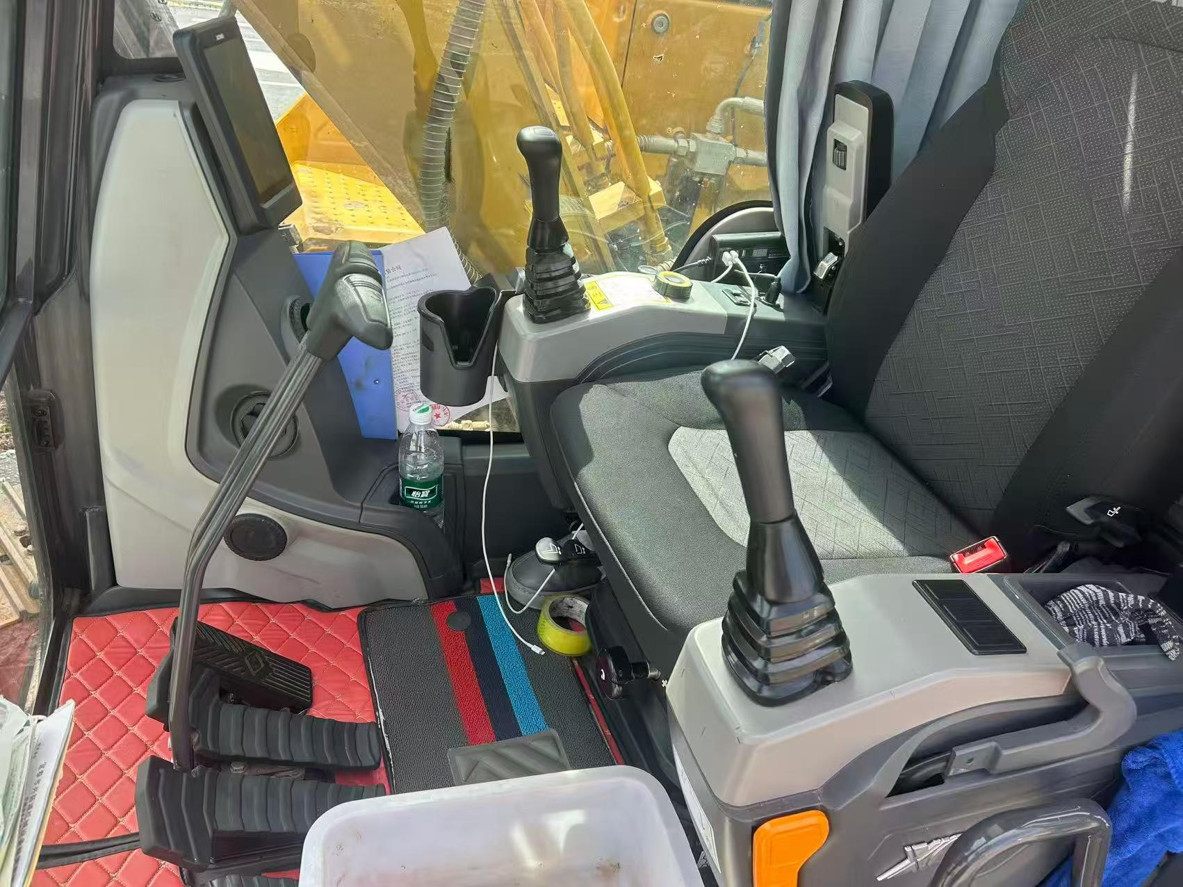 Buy XCMG XE135B Used Excavator / 3