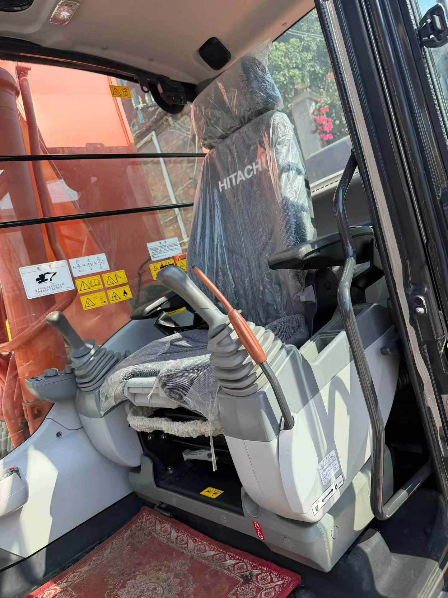 Buy Hitachi EX300 Used Excavator / 2