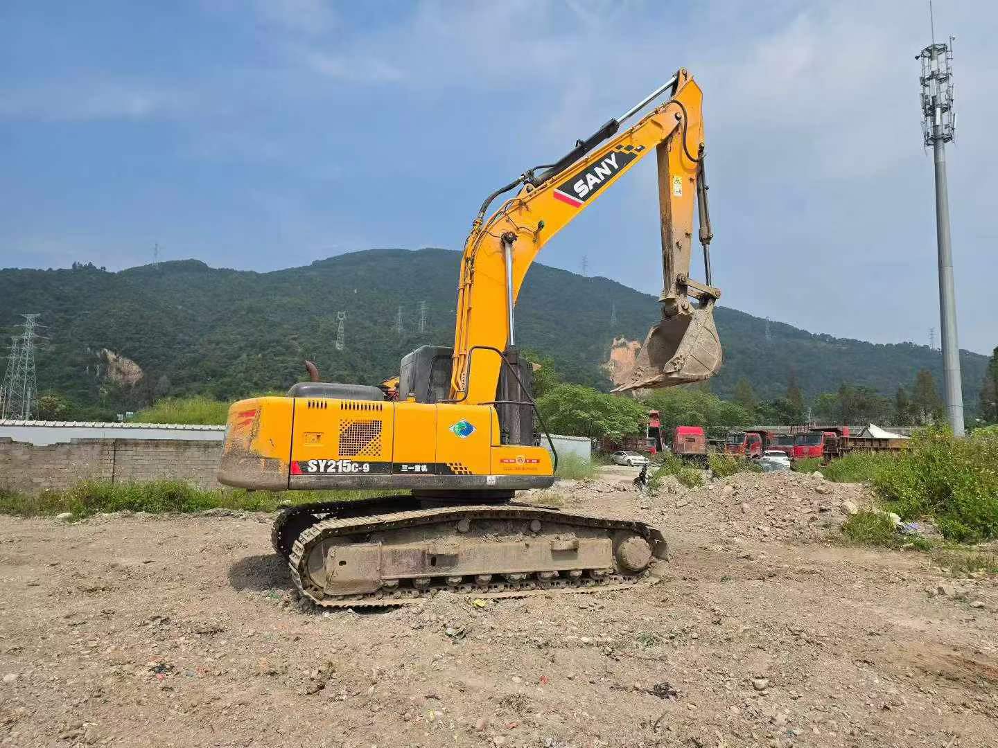Buy Sany SY215C-8 Used Excavator / 2