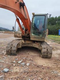 Buy Hitachi EX200-3 Used Excavator / 9 Buy Hitachi EX200-3 Used Excavator / 9