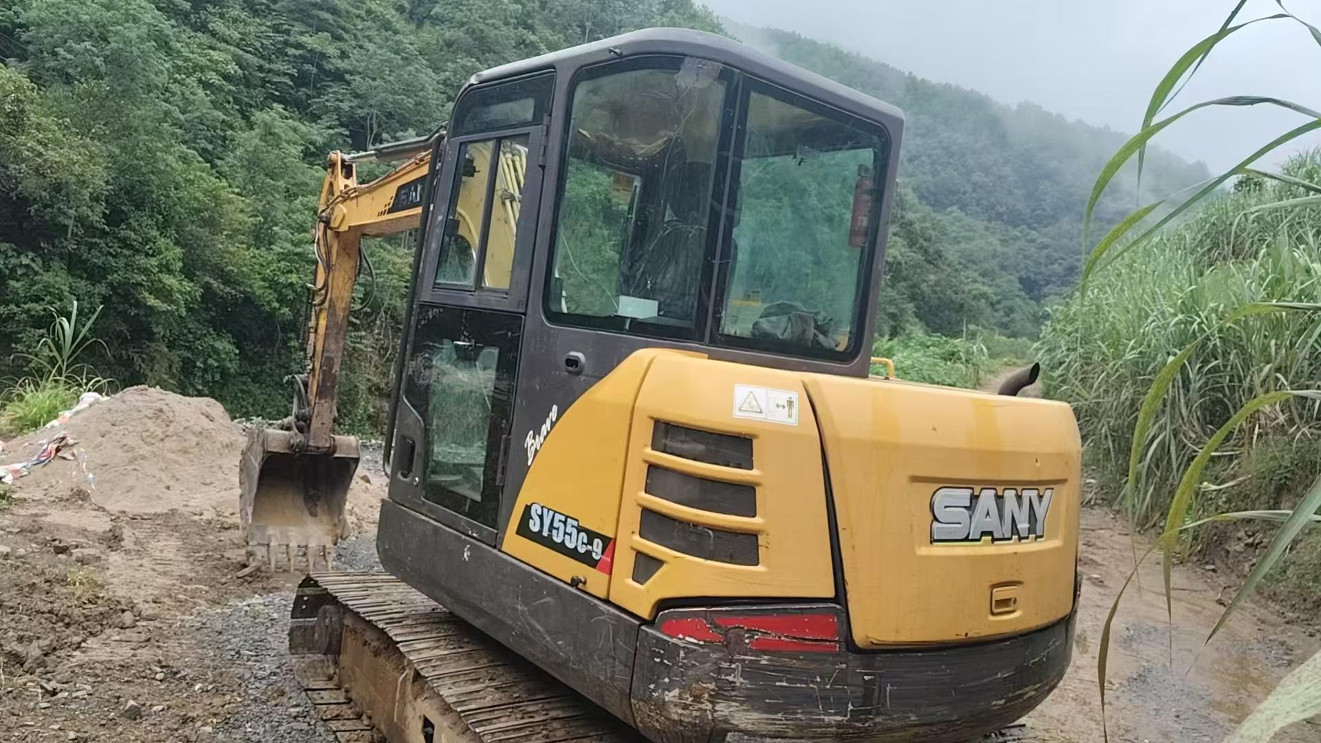 Buy Sany SY55 Used Excavator / 2 Buy Sany SY55 Used Excavator / 2