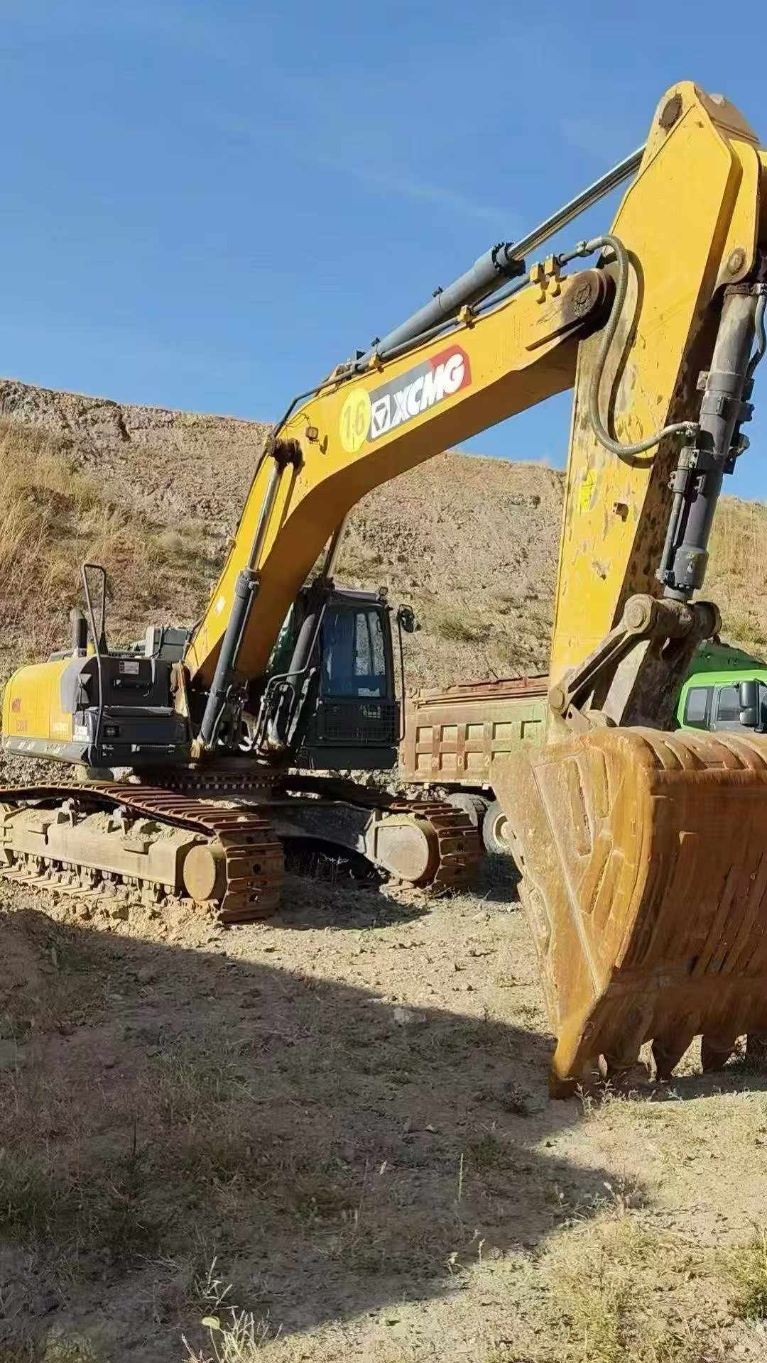 Buy XCMG XE380DK Used Excavator / 2