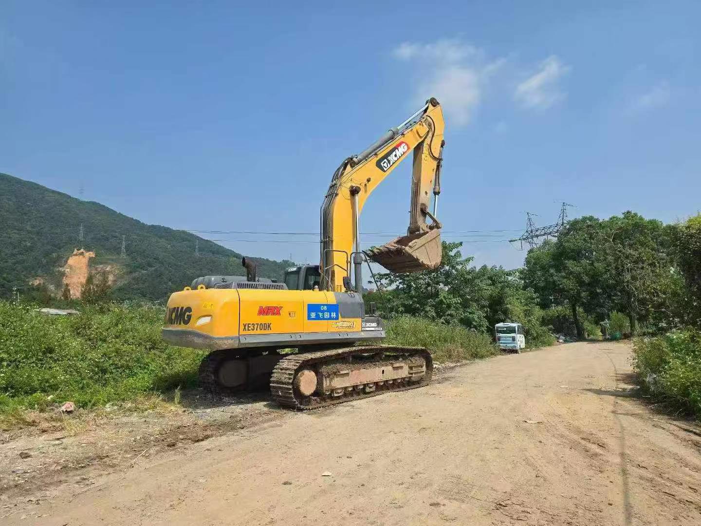 Buy XCMG XE370DK Used Excavator / 1