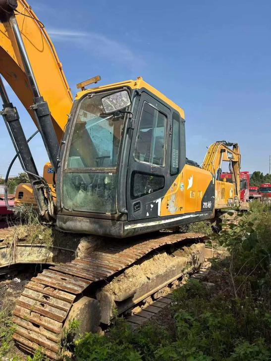 Buy Hyundai R215VS Used Excavator / 1