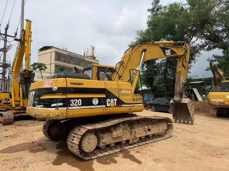 Buy Caterpillar 320V2 Used Excavator / 1
