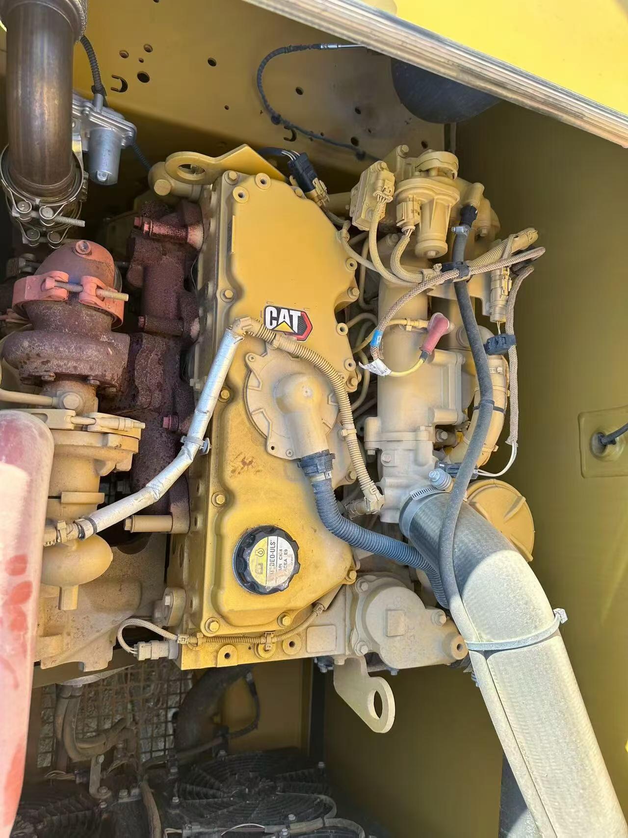 Buy Caterpillar 323 Used Excavator / 2 Buy Caterpillar 323 Used Excavator / 2