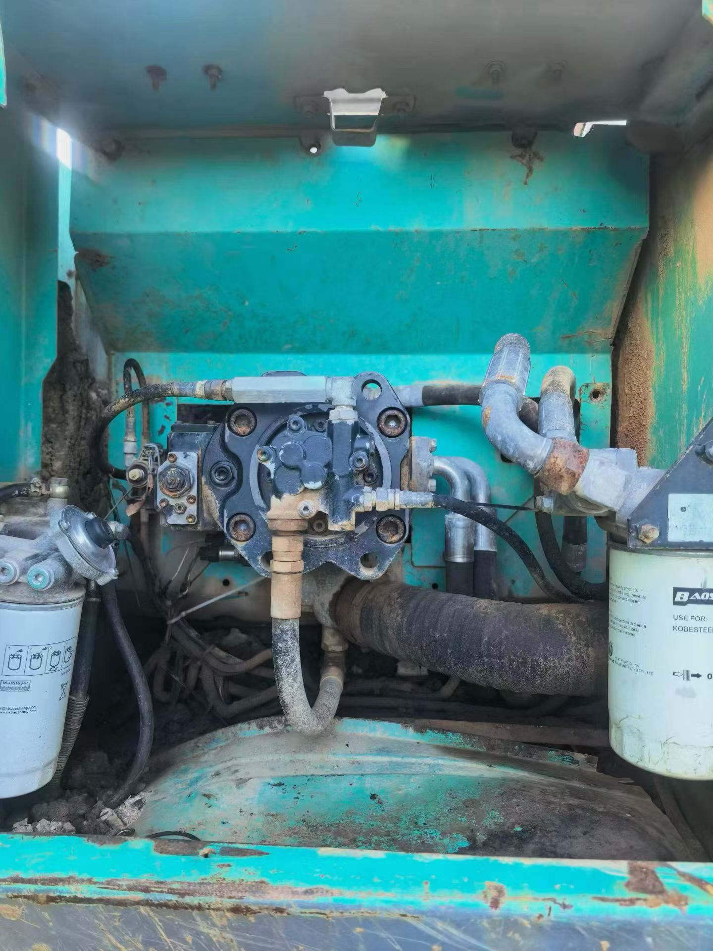Buy Kobelco SK200-2 Used Excavator / 2 Buy Kobelco SK200-2 Used Excavator / 2