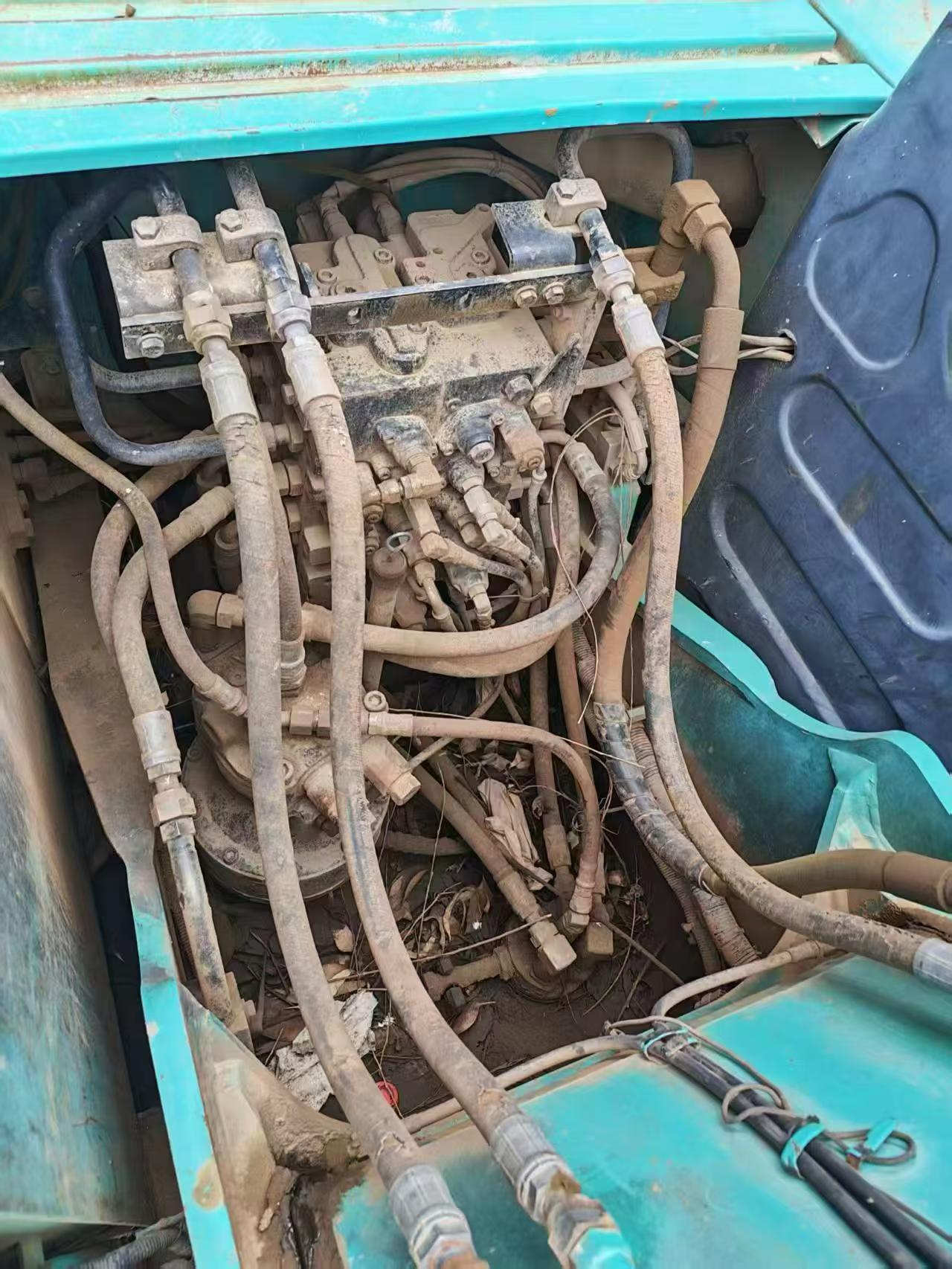 Buy Kobelco SK140 Used Excavator / 5