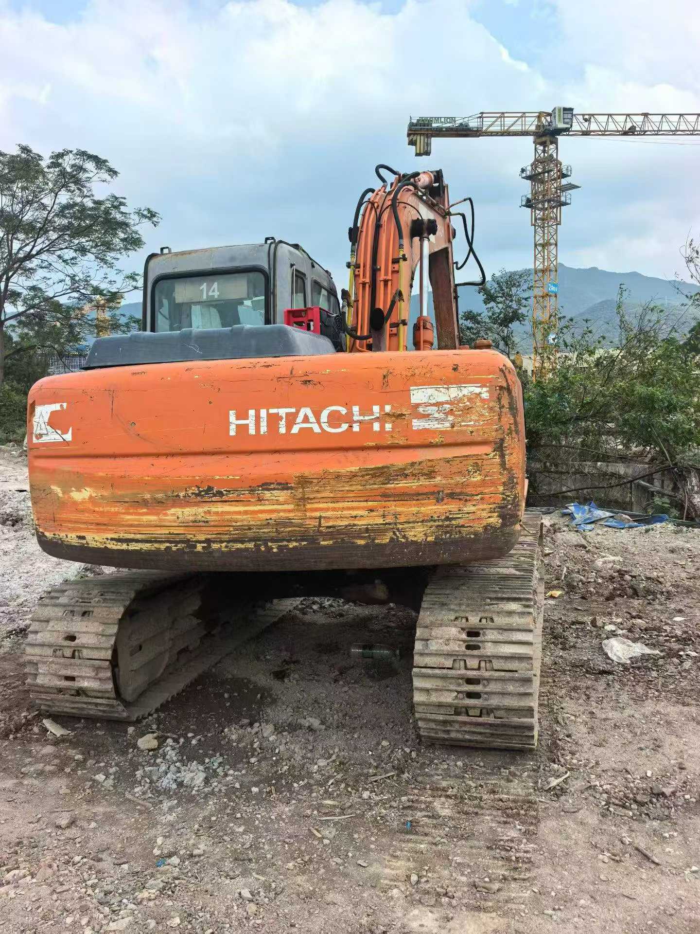Buy Hitachi EX120-6 Used Excavator / 1