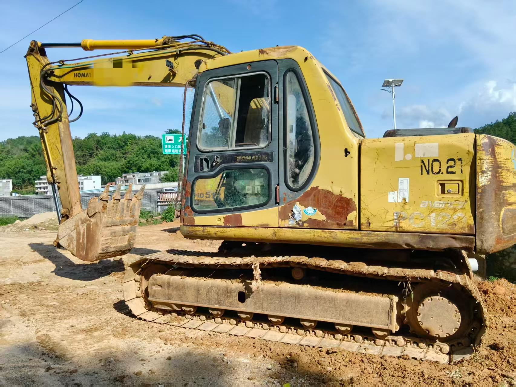 Buy Komatsu PC120-6 Used Excavator / 2