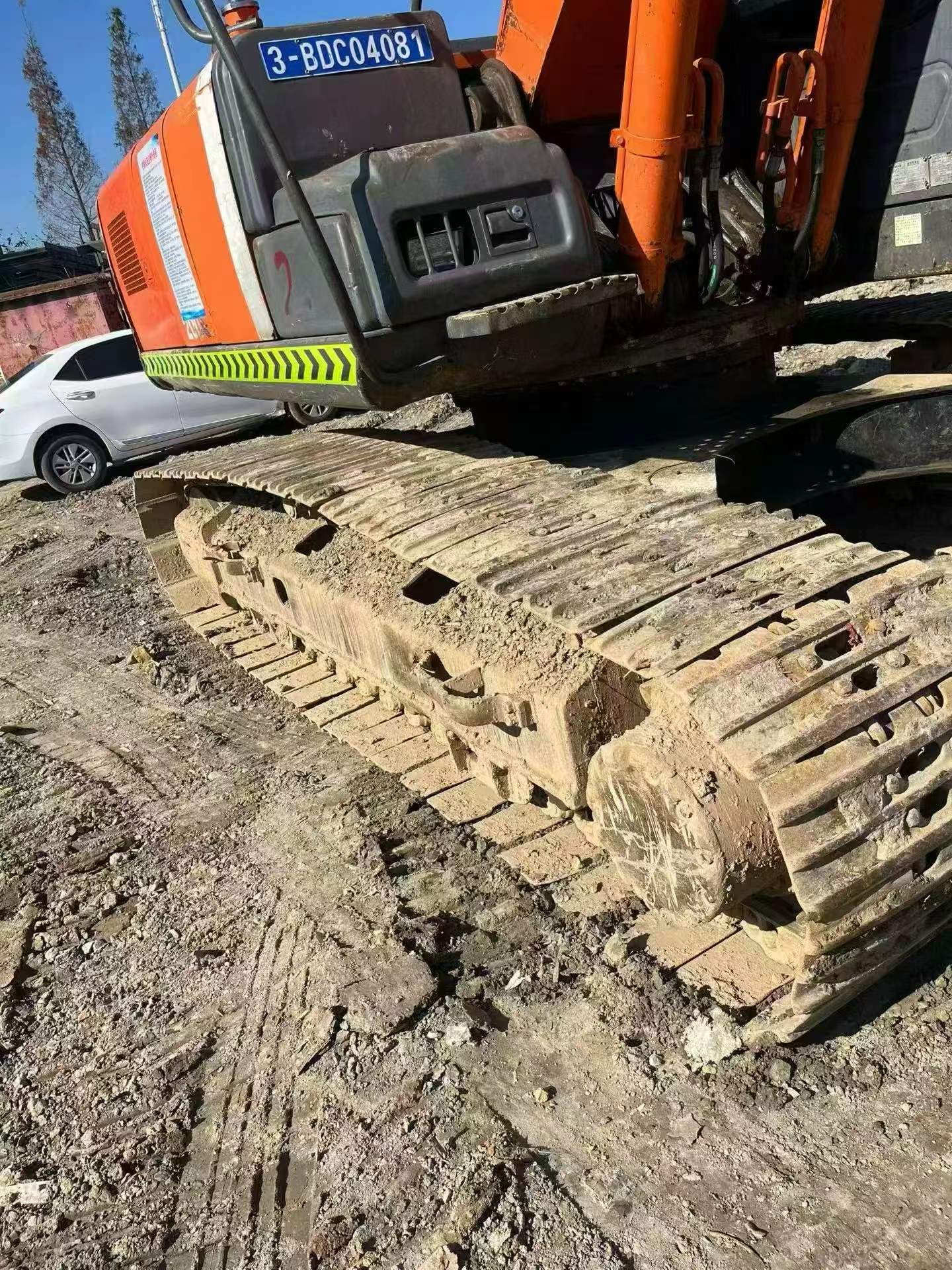 Buy Hitachi EX200 Used Excavator / 9 Buy Hitachi EX200 Used Excavator / 9