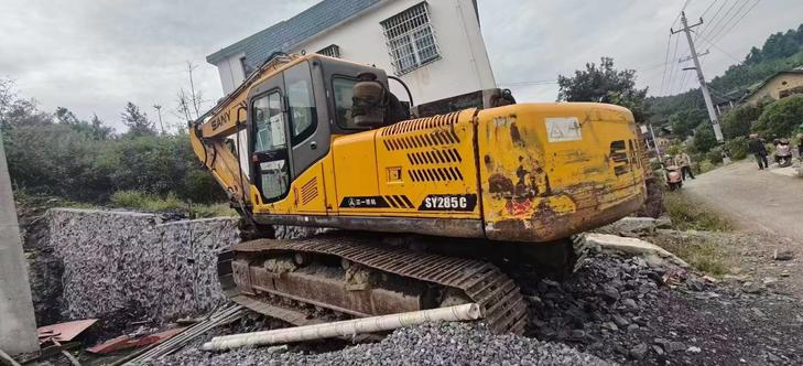 Buy Sany SY235C-8 Used Excavator / 1