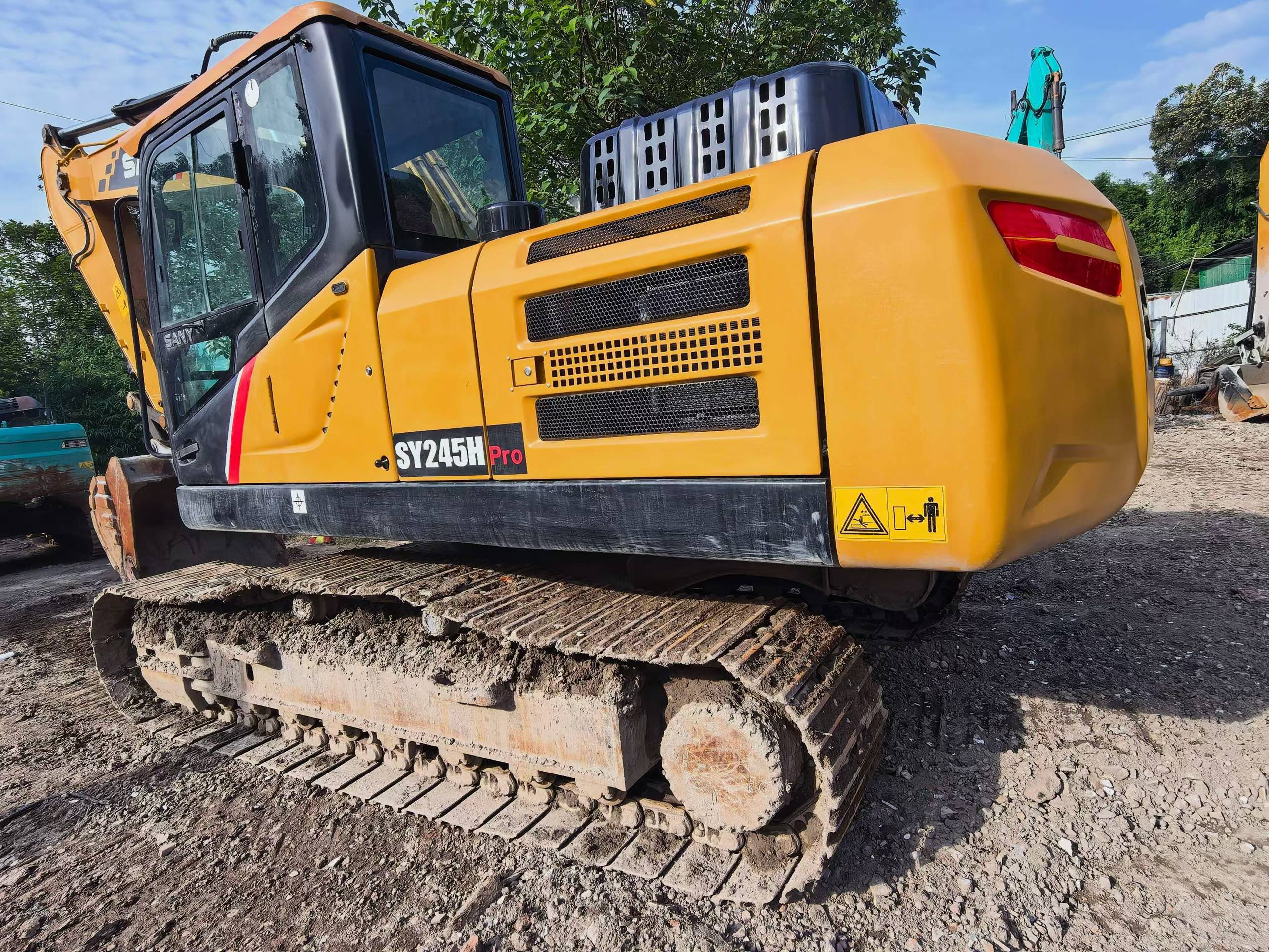Buy Sany SY215H Used Excavator / 7 Buy Sany SY215H Used Excavator / 7