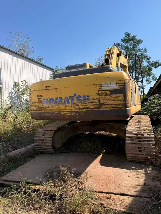 Buy Komatsu PC240-6 Used Excavator / 1