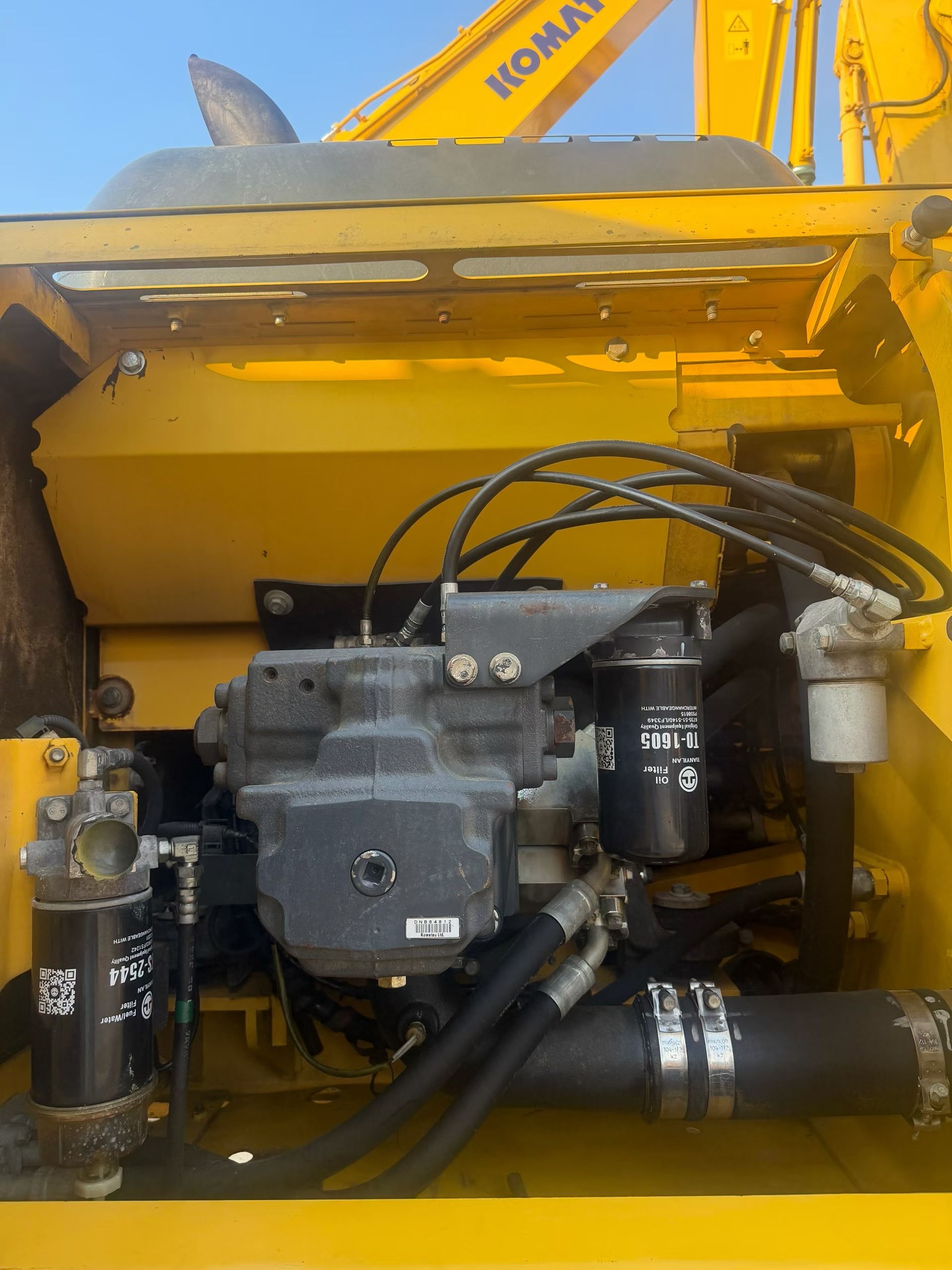 Buy Komatsu PC200-8N1 Used Excavator / 4 Buy Komatsu PC200-8N1 Used Excavator / 4