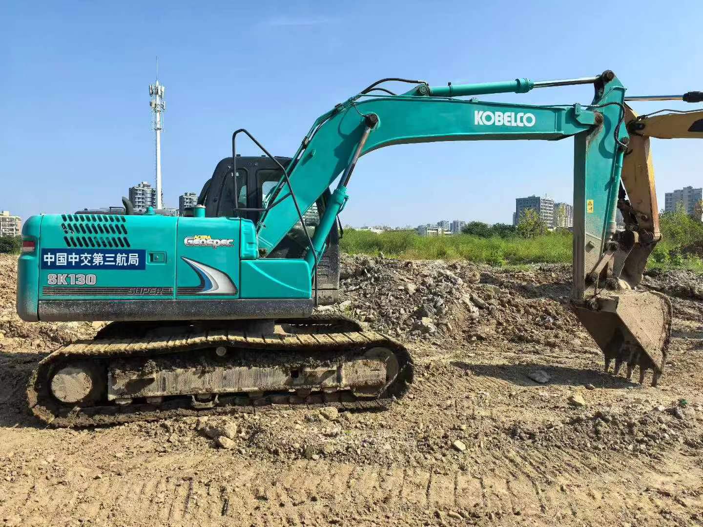 Buy Kobelco SK130 Used Excavator / 1